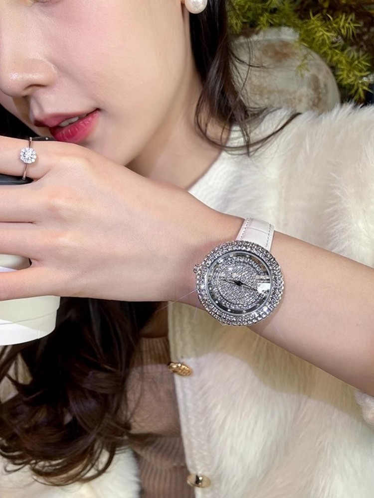 Luxury Diamonds Women Quartz W - Home Office Design Ideas recensie en prijs